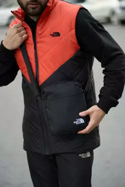 Комплект чоловічий "Clip" TNF: жилетка помаранчево-чорна + штани "President" чорні. БАРСЕТКА У ПОДАРУНОК! Комплект чоловічий "Clip" TNF: жилетка помаранчево-чорна + штани "President" чорні. БАРСЕТКА У ПОДАРУНОК!