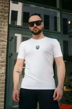 Футболка чоловіча з вишивкою "Тризуб" Intruder біла Футболка чоловіча з вишивкою "Тризуб" Intruder біла