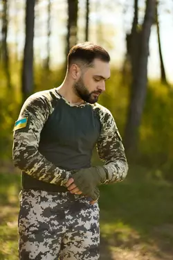 Лонгслів чоловічий "Velcro" хакі-піксель Лонгслів чоловічий "Velcro" хакі-піксель