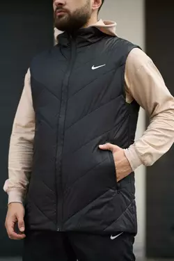Жилетка чоловіча "Clip" Nike чорна Жилетка чоловіча "Clip" Nike чорна