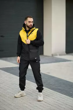 Комплект чоловічий "Clip" Nike: жилетка жовто-чорна + штани "President" чорні. БАРСЕТКА У ПОДАРУНОК! Комплект чоловічий "Clip" Nike: жилетка жовто-чорна + штани "President" чорні. БАРСЕТКА У ПОДАРУНОК!