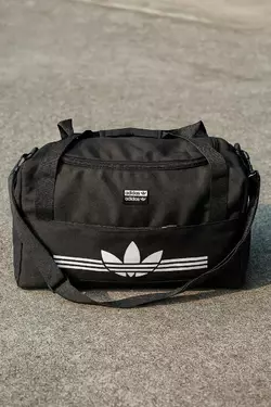 Сумка з великим лого Adidas чорна Сумка з великим лого Adidas чорна