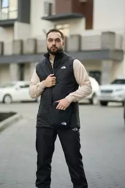 Комплект чоловічий "Clip" TNF: жилетка чорна + штани "President" чорні. БАРСЕТКА У ПОДАРУНОК! Комплект чоловічий "Clip" TNF: жилетка чорна + штани "President" чорні. БАРСЕТКА У ПОДАРУНОК!