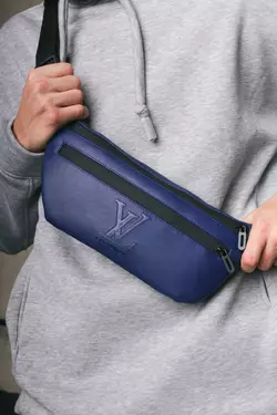 Бананка-сумка з шкірозамінника синя Louis Vuitton Бананка-сумка з шкірозамінника синя Louis Vuitton