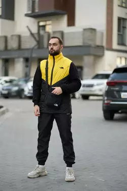 Комплект чоловічий "Clip" TNF: жилетка жовто-чорна + штани "President" чорні. БАРСЕТКА У ПОДАРУНОК! Комплект чоловічий "Clip" TNF: жилетка жовто-чорна + штани "President" чорні. БАРСЕТКА У ПОДАРУНОК!