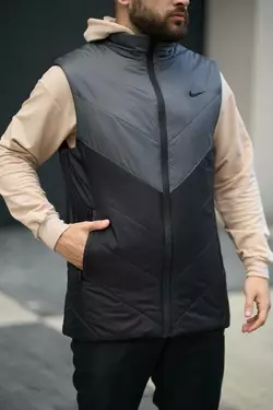 Жилетка чоловіча "Clip" Nike сіро-чорна Жилетка чоловіча "Clip" Nike сіро-чорна