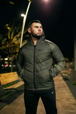 РОЗПРОДАЖ Куртка чоловіча Nike хакі РОЗПРОДАЖ Куртка чоловіча Nike хакі
