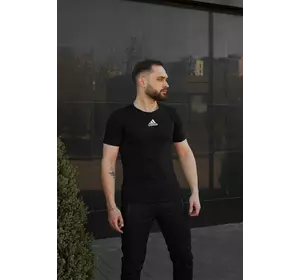 Футболка Adidas чорна (лого центр) Футболка Adidas чорна (лого центр)