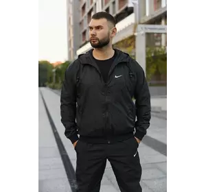 Вітровка чоловіча "Windrunner Jacket" Nike чорна Вітровка чоловіча "Windrunner Jacket" Nike чорна