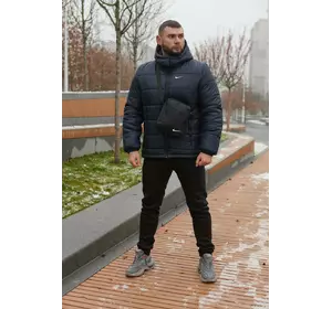 Комплект чоловічий Nike: куртка зимова "Frost" синя + штани з тринитки утеплені чорні. Барсетка та рукавички У ПОДАРУНОК! Комплект чоловічий Nike: куртка зимова "Frost" синя + штани з тринитки утеплені чорні. Барсетка та рукавички У ПОДАРУНОК!